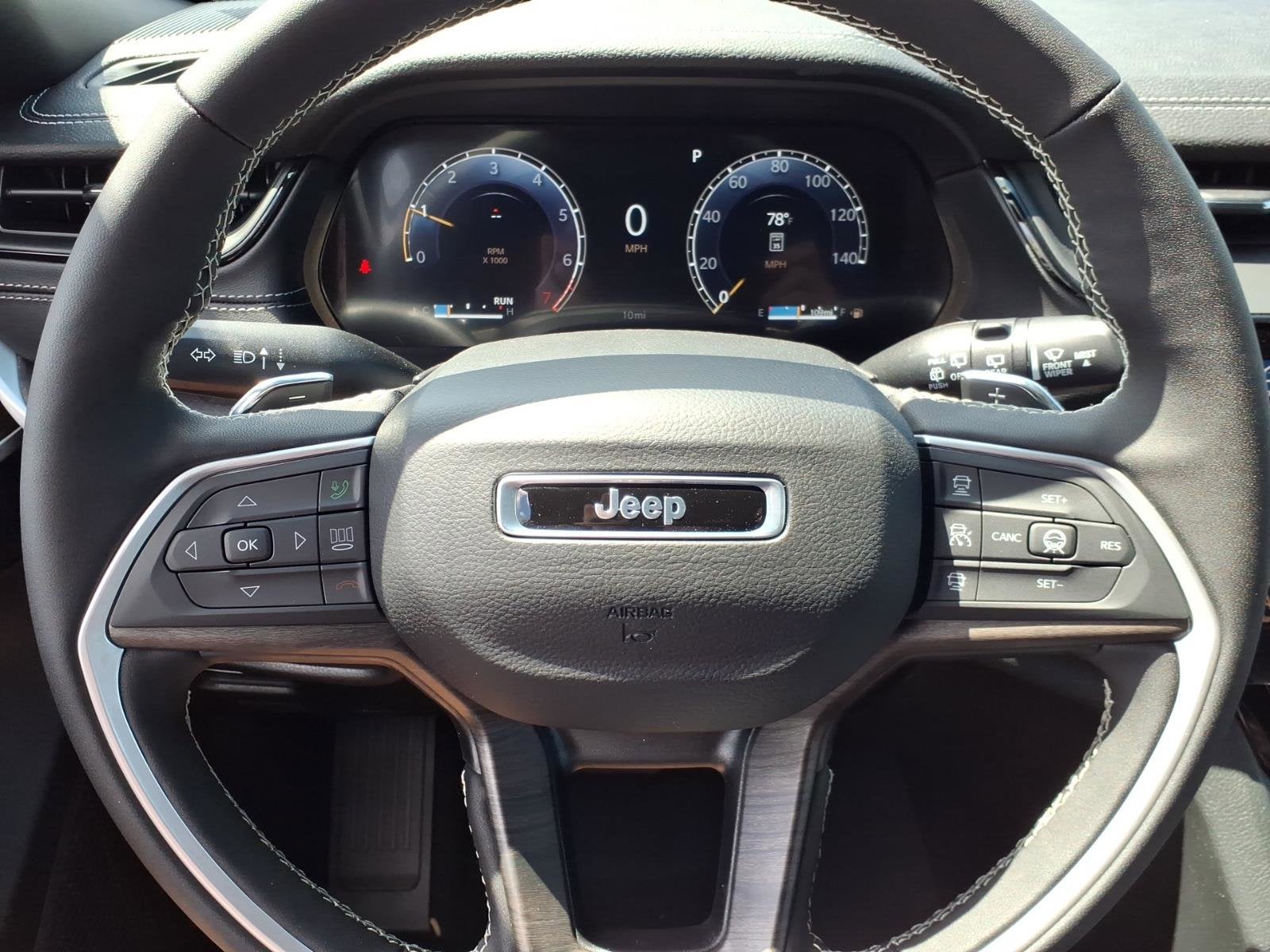 2026 Jeep Grand Cherokee Laredo Altitude