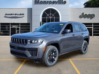 2026 Jeep Grand Cherokee Laredo Altitude