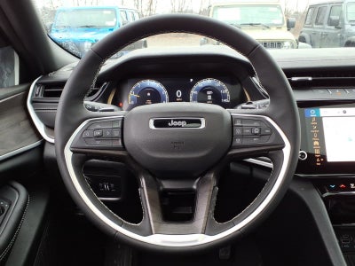 2026 Jeep Grand Cherokee Laredo Altitude