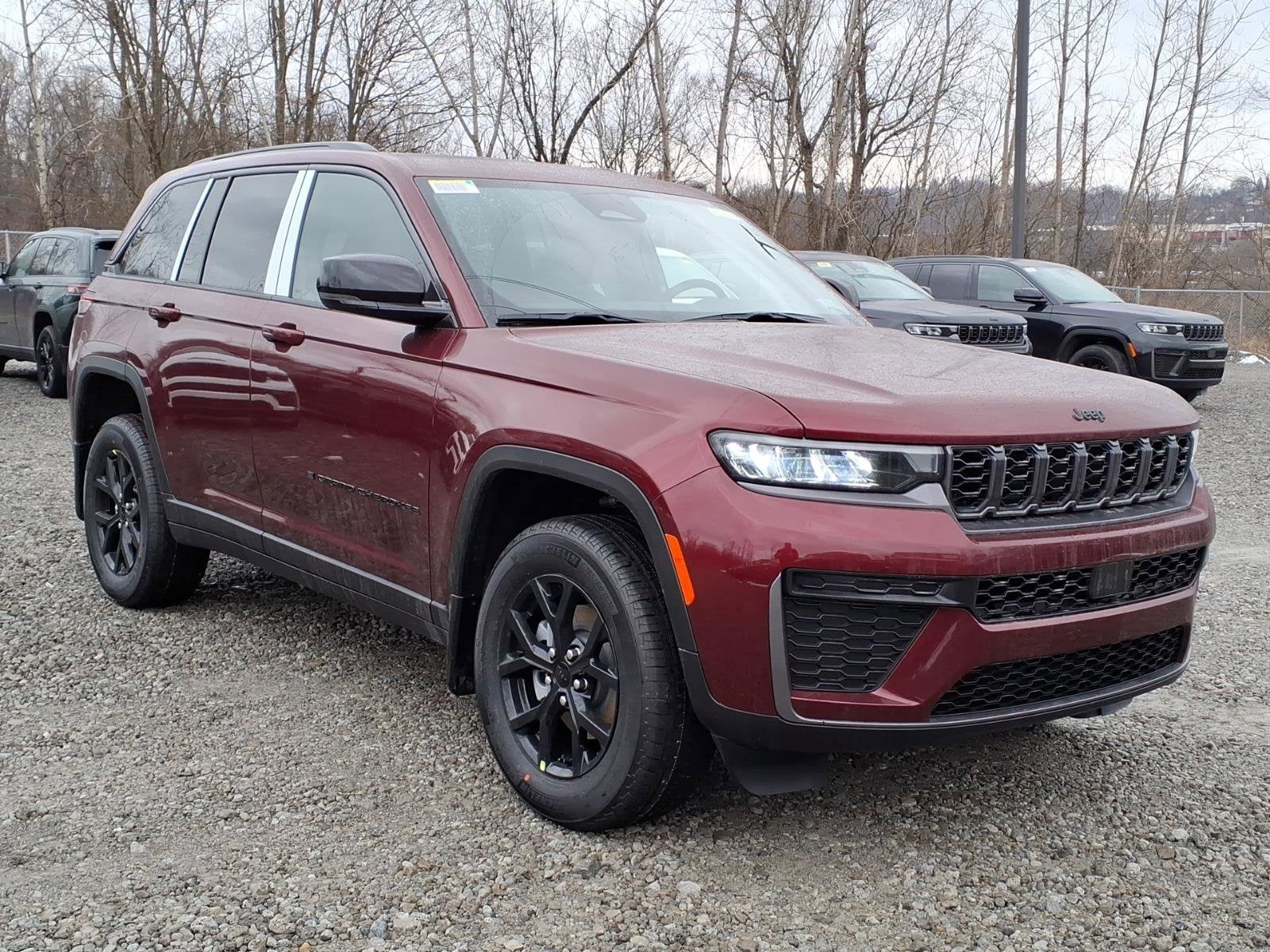2026 Jeep Grand Cherokee Laredo Altitude