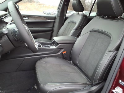 2026 Jeep Grand Cherokee Laredo Altitude