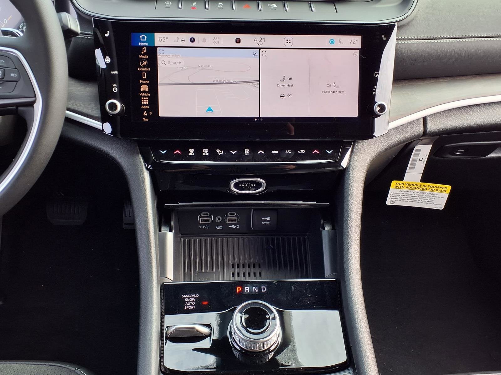 2026 Jeep Grand Cherokee Laredo Altitude