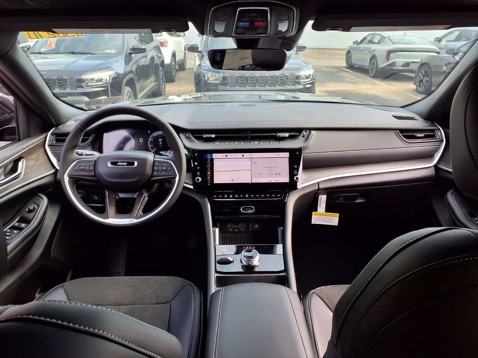 2026 Jeep Grand Cherokee Laredo Altitude