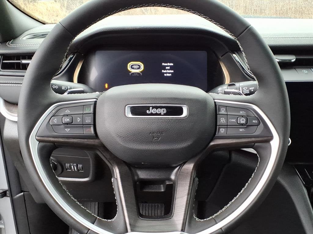 2026 Jeep Grand Cherokee Laredo Altitude