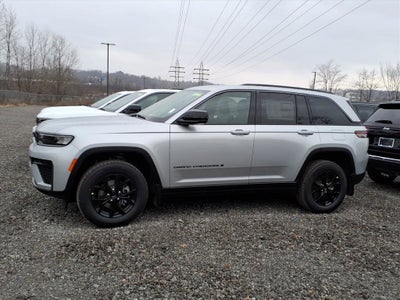2026 Jeep Grand Cherokee Laredo Altitude