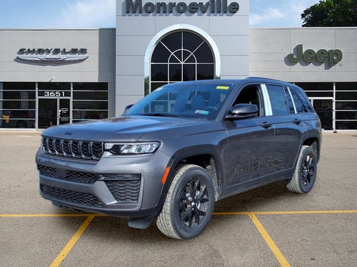 2026 Jeep Grand Cherokee Laredo Altitude