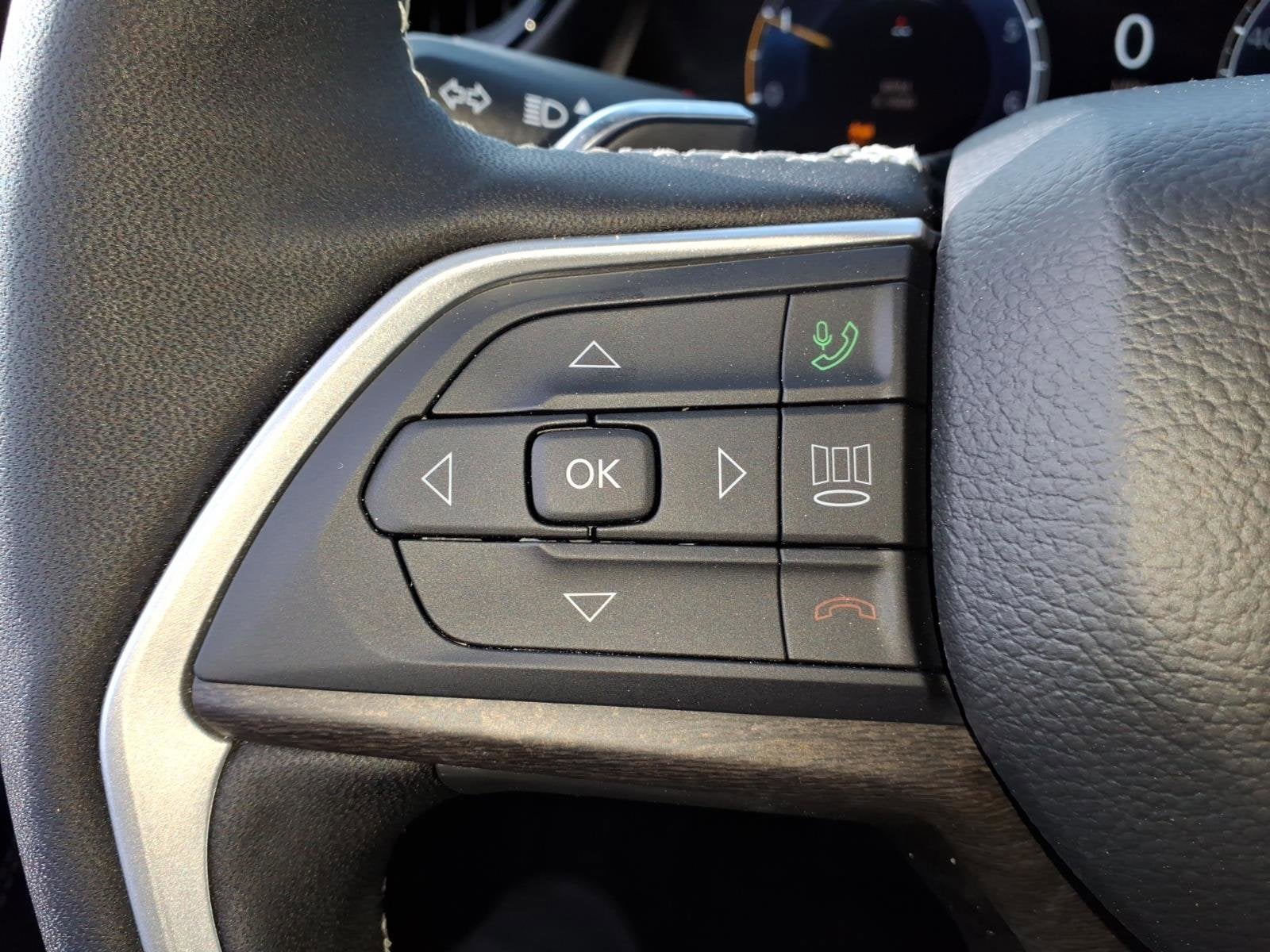 2026 Jeep Grand Cherokee Laredo Altitude