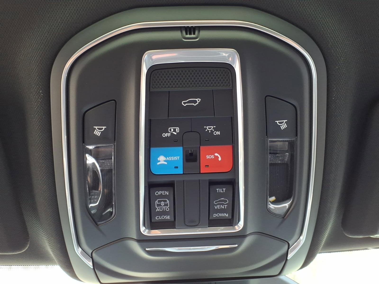 2026 Jeep Grand Cherokee Laredo Altitude