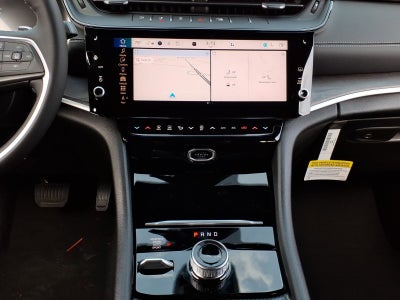 2026 Jeep Grand Cherokee Laredo Altitude