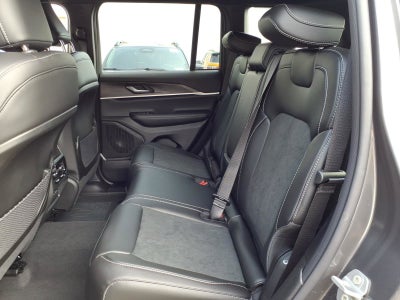 2026 Jeep Grand Cherokee Laredo Altitude