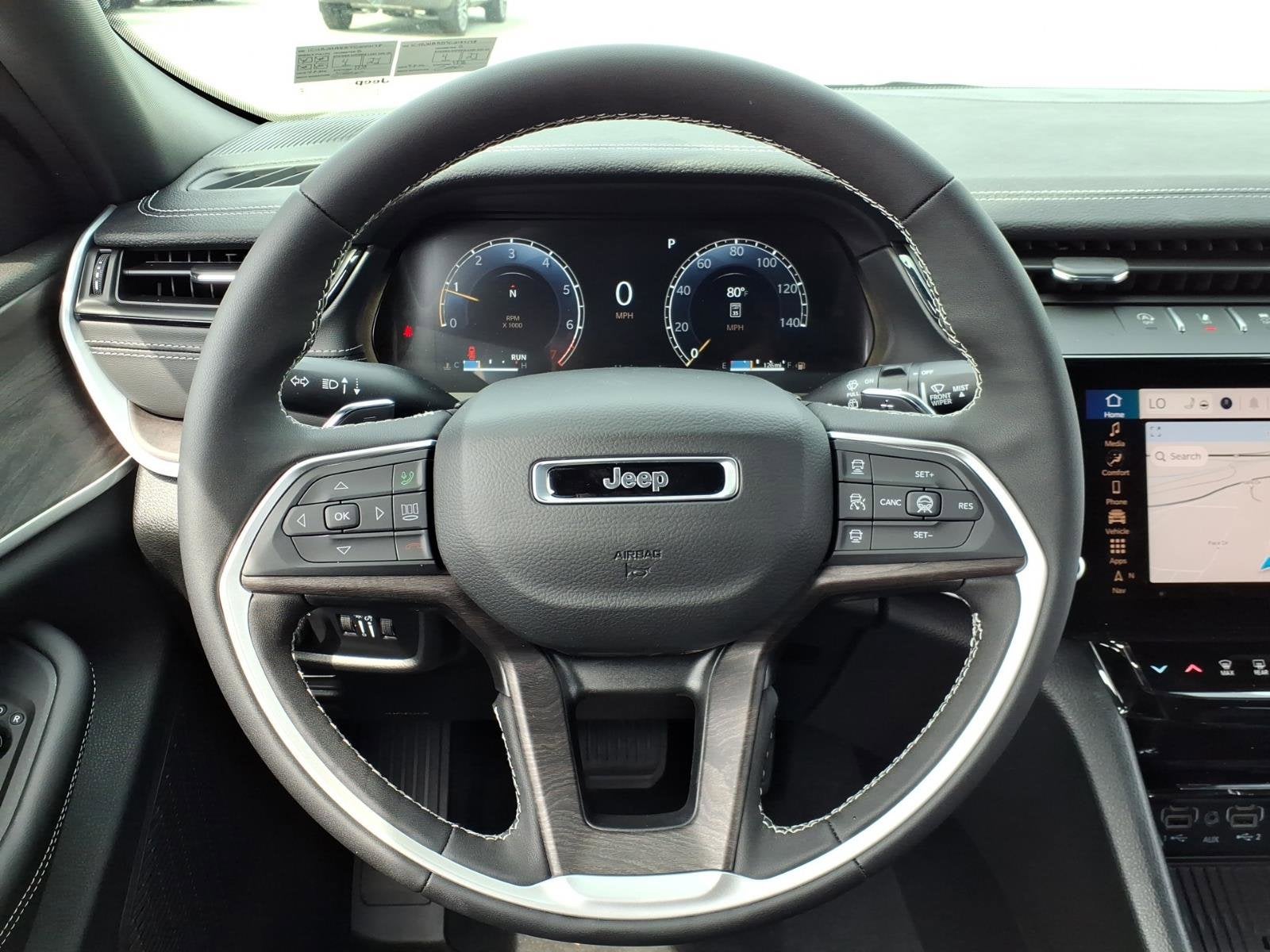 2026 Jeep Grand Cherokee Laredo Altitude