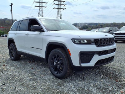 2026 Jeep Grand Cherokee Laredo Altitude