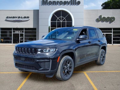 2026 Jeep Grand Cherokee Laredo Altitude