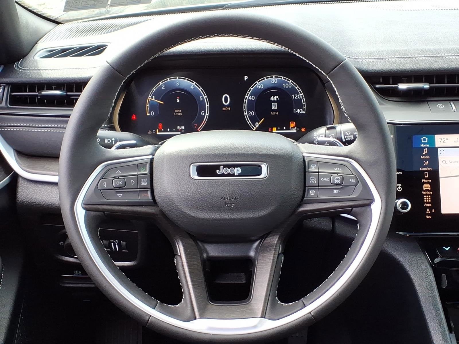 2026 Jeep Grand Cherokee Laredo Altitude