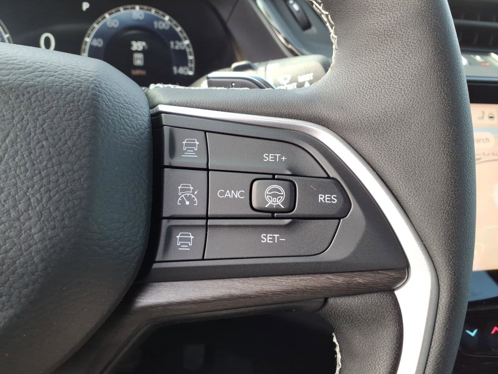 2026 Jeep Grand Cherokee Laredo Altitude