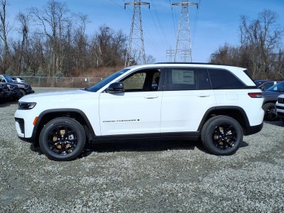2026 Jeep Grand Cherokee Laredo Altitude