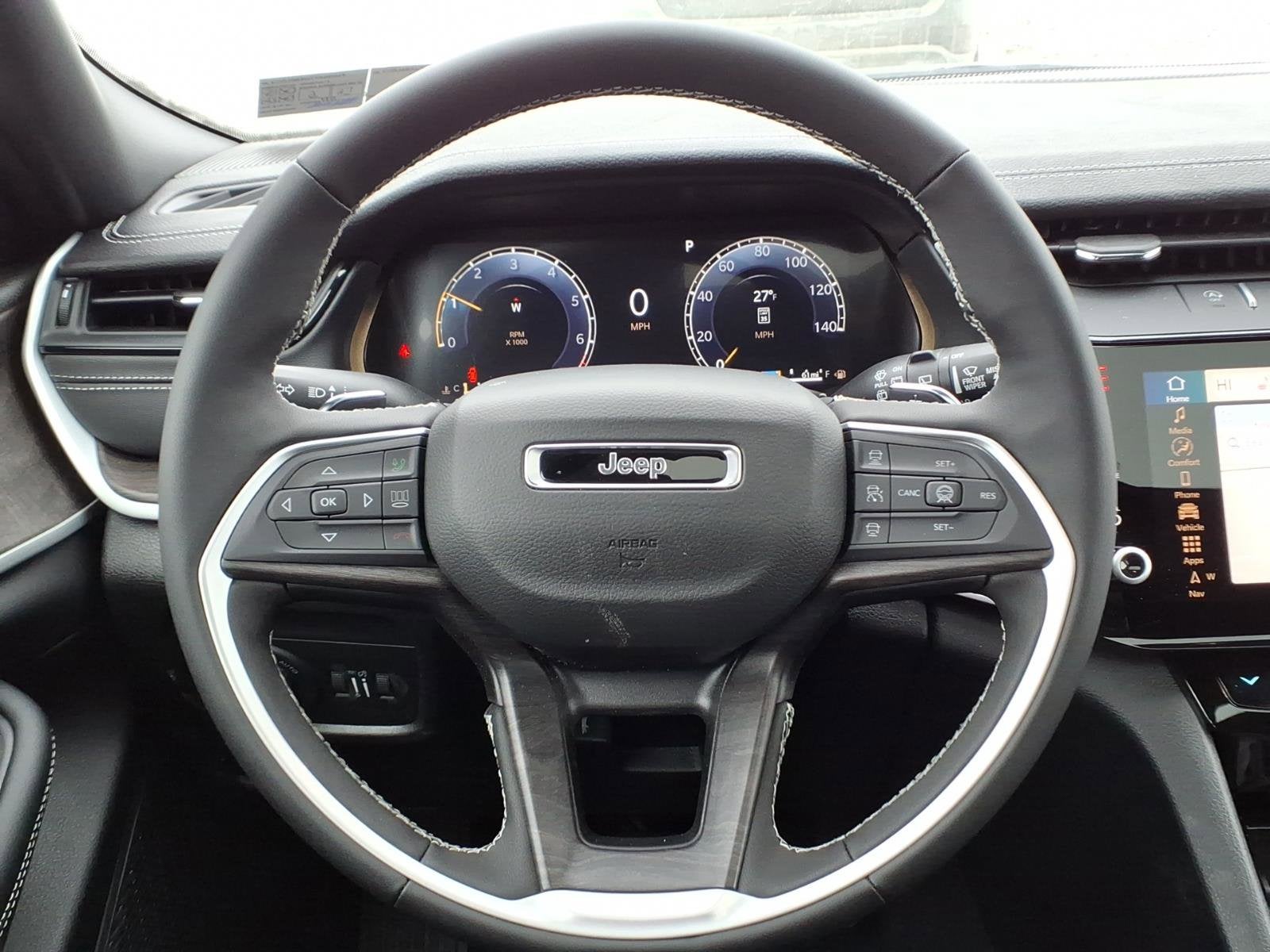 2026 Jeep Grand Cherokee Laredo Altitude