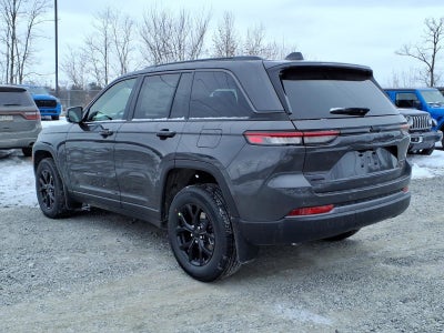 2026 Jeep Grand Cherokee Laredo Altitude