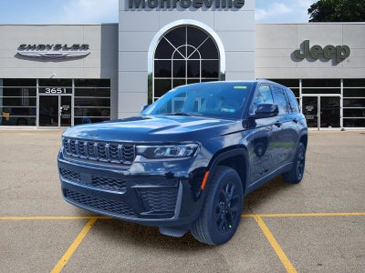 2026 Jeep Grand Cherokee Laredo Altitude