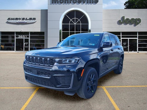 2026 Jeep Grand Cherokee Laredo Altitude