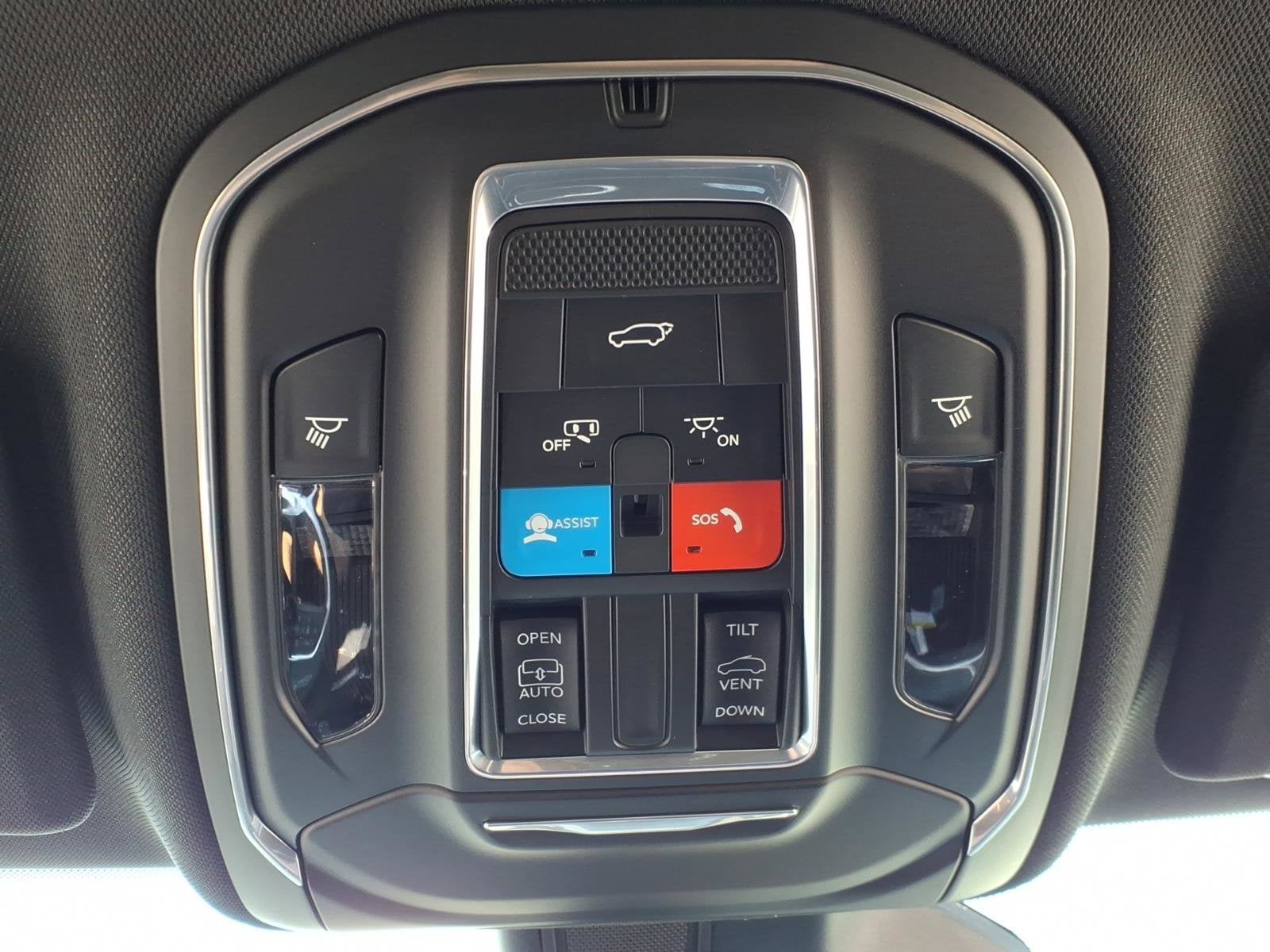 2026 Jeep Grand Cherokee Laredo Altitude