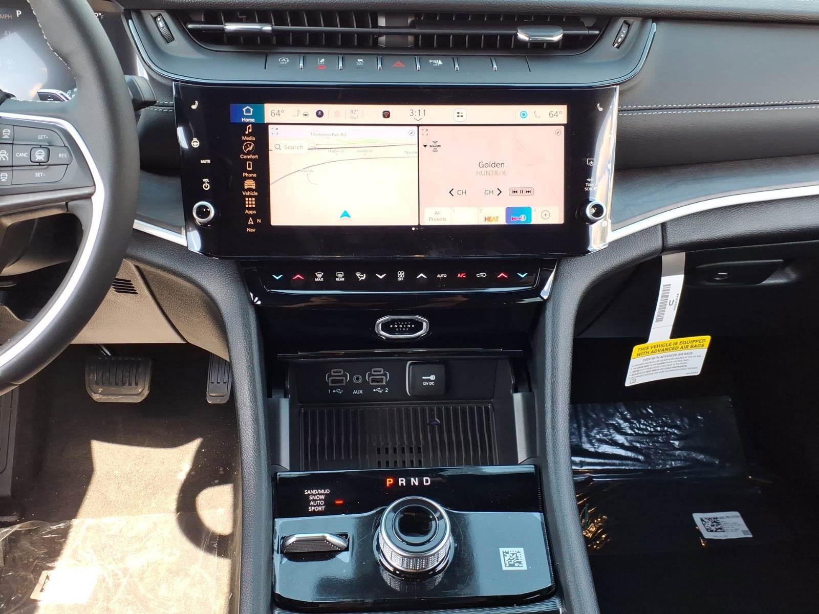 2026 Jeep Grand Cherokee Laredo Altitude