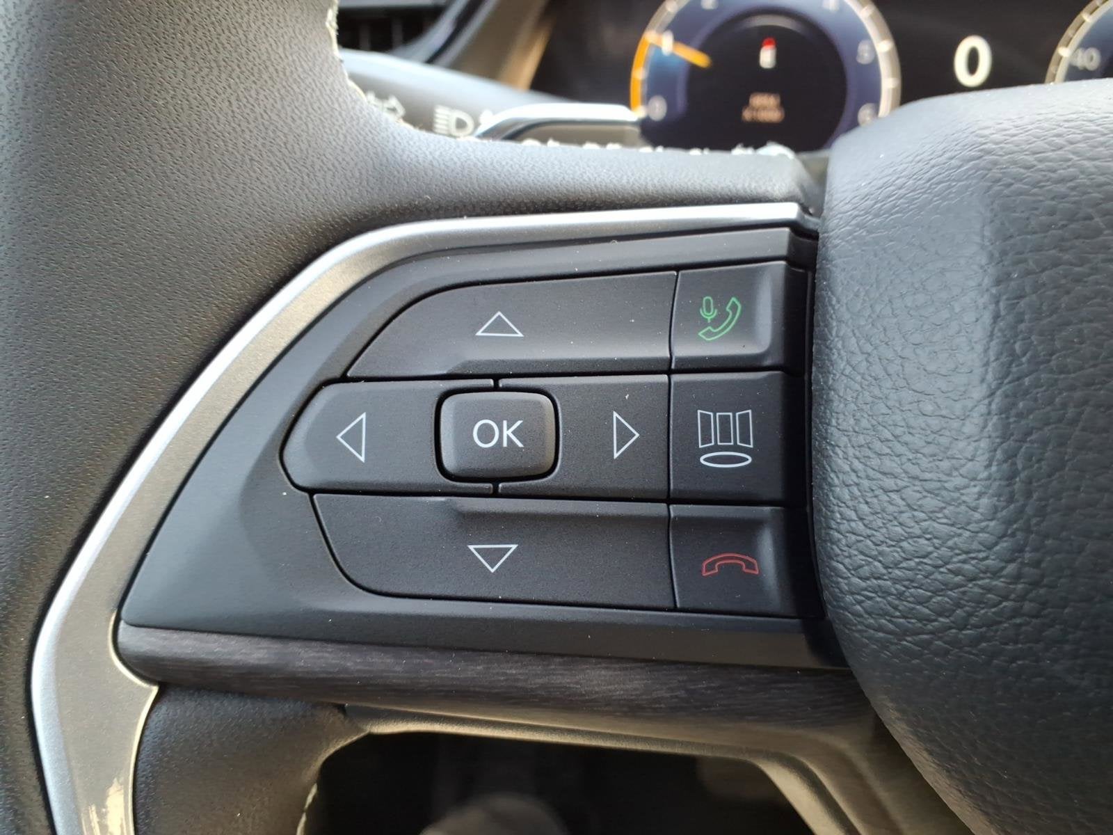 2026 Jeep Grand Cherokee Laredo Altitude