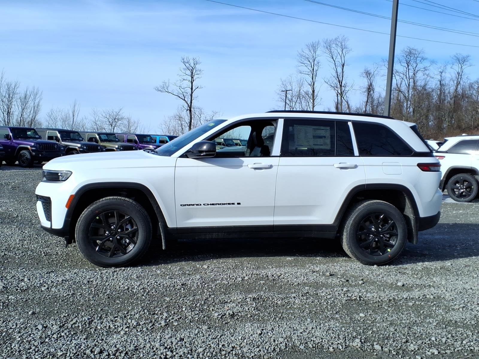 2026 Jeep Grand Cherokee Laredo Altitude