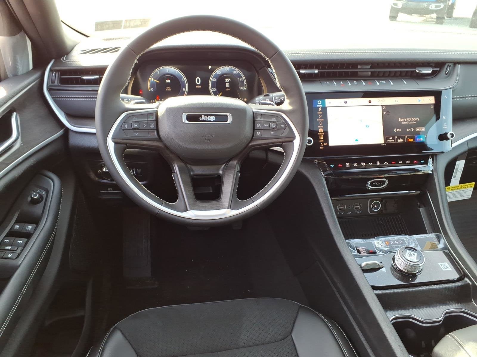 2026 Jeep Grand Cherokee Laredo Altitude