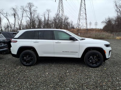 2026 Jeep Grand Cherokee Laredo Altitude