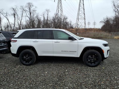 2026 Jeep Grand Cherokee Laredo Altitude