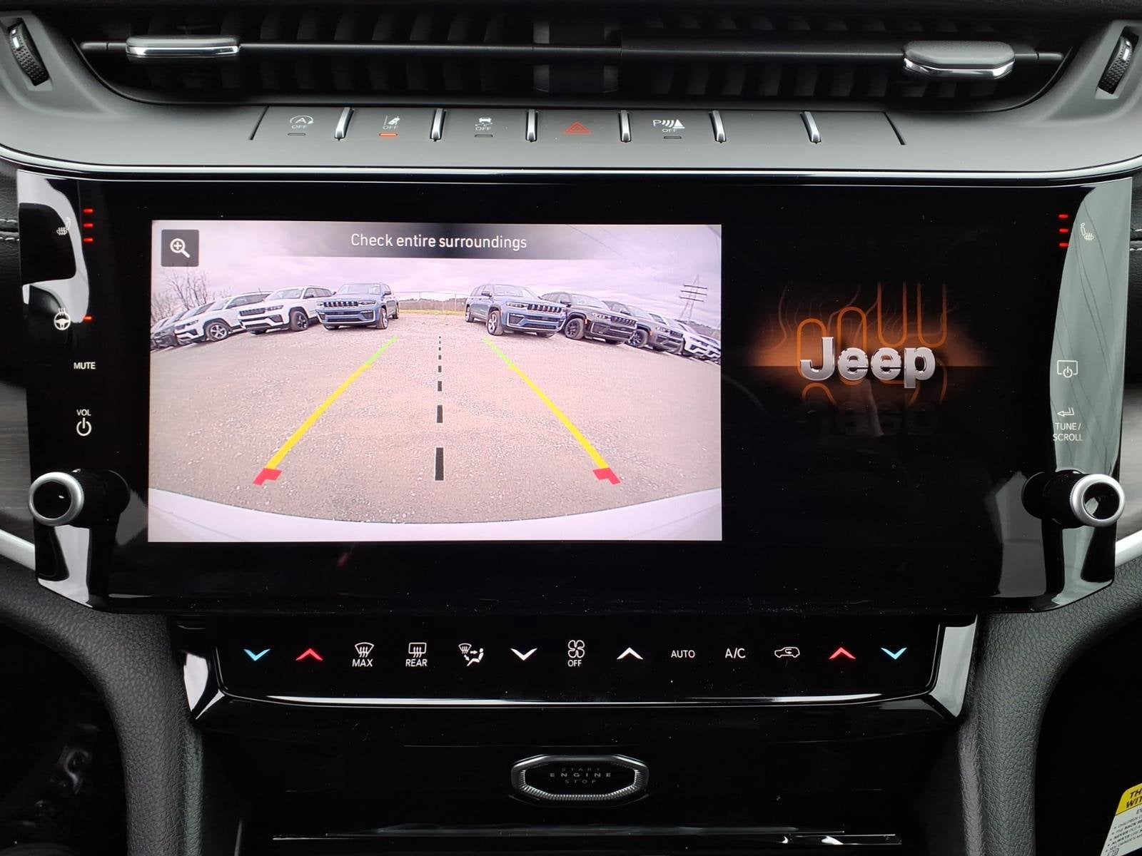 2026 Jeep Grand Cherokee Laredo Altitude