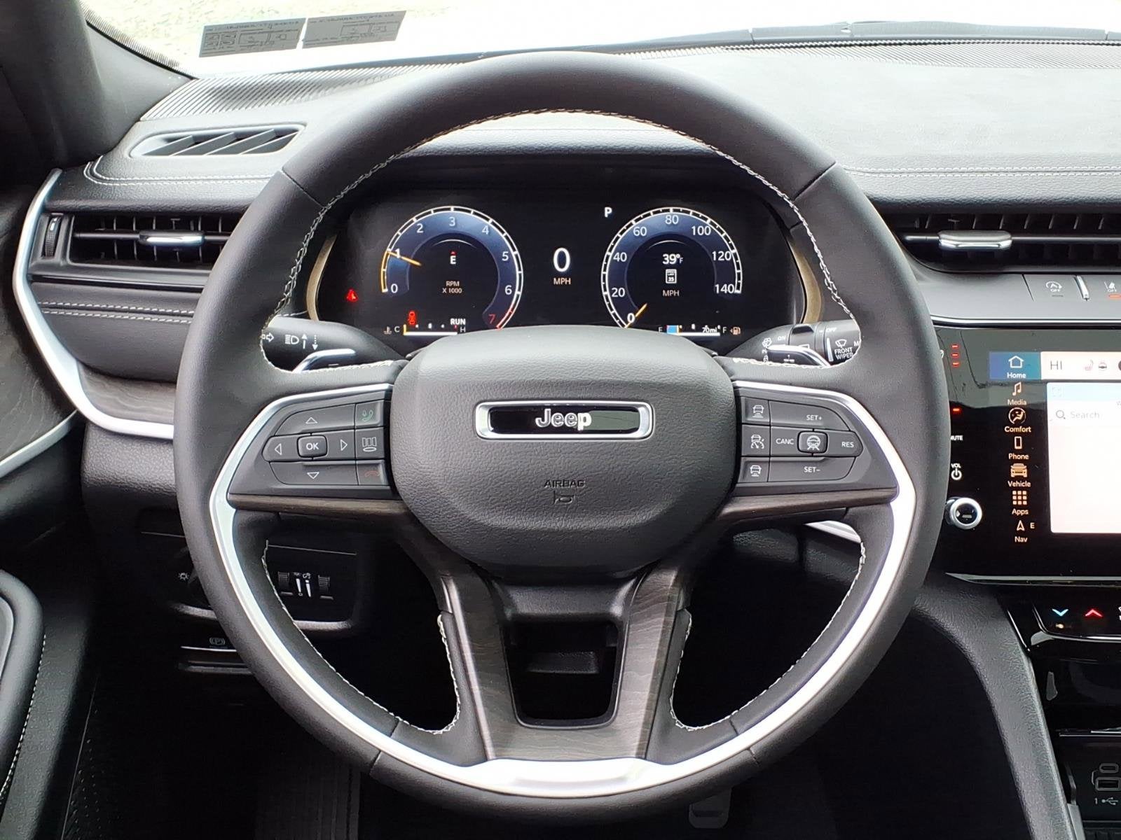 2026 Jeep Grand Cherokee Laredo Altitude