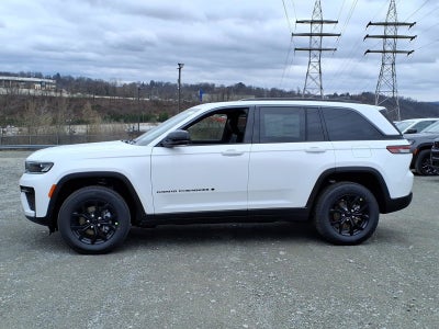 2026 Jeep Grand Cherokee Laredo Altitude