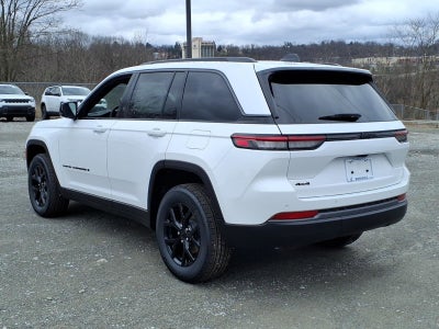 2026 Jeep Grand Cherokee Laredo Altitude