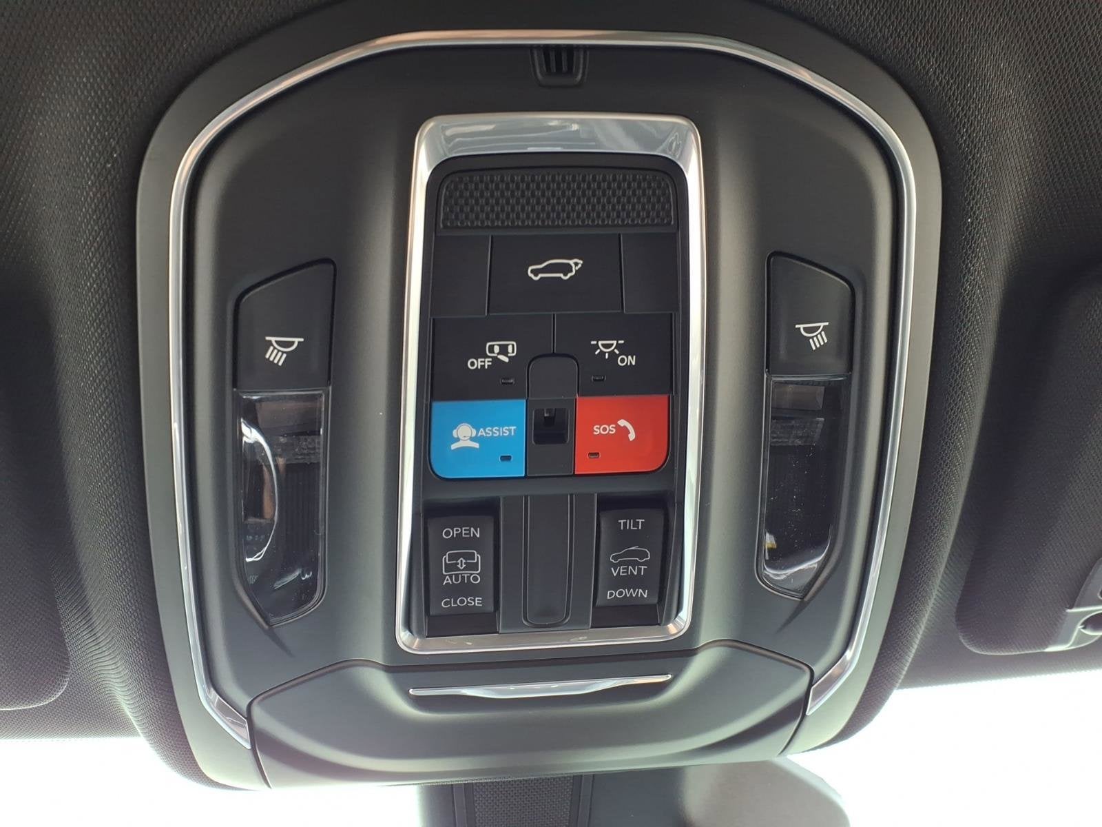 2026 Jeep Grand Cherokee Laredo Altitude