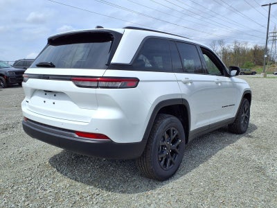 2026 Jeep Grand Cherokee Laredo Altitude