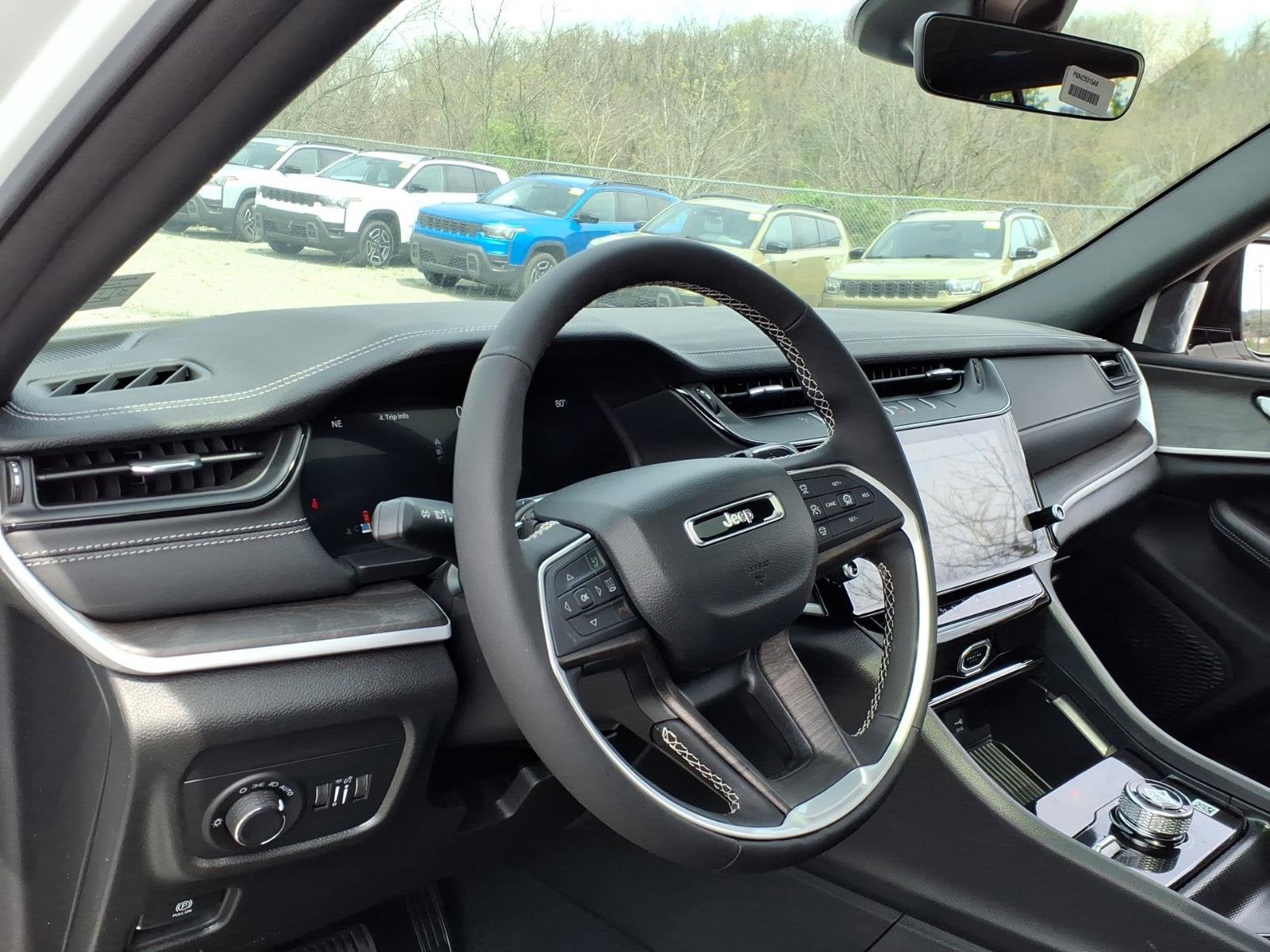 2026 Jeep Grand Cherokee Laredo Altitude