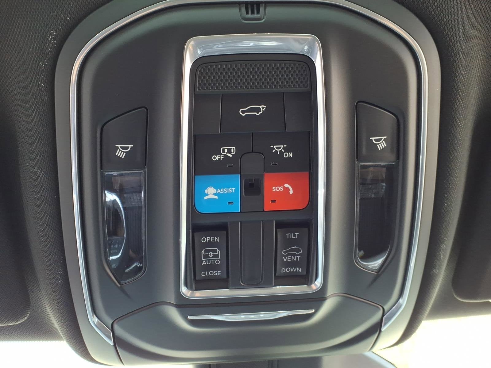 2026 Jeep Grand Cherokee Laredo Altitude