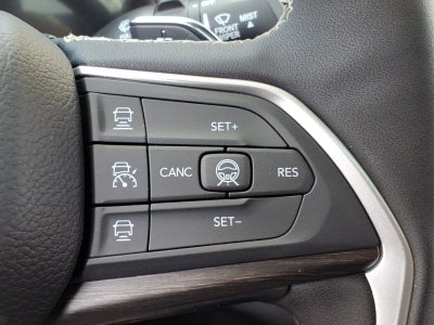 2026 Jeep Grand Cherokee Laredo Altitude