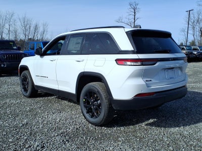 2026 Jeep Grand Cherokee Laredo Altitude