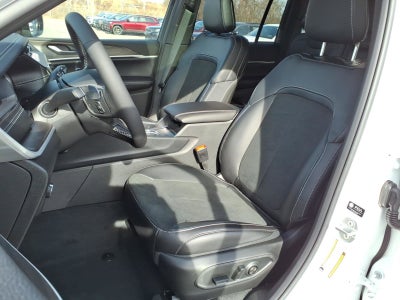 2026 Jeep Grand Cherokee Laredo Altitude