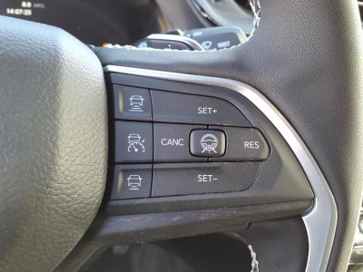 2026 Jeep Grand Cherokee Laredo Altitude