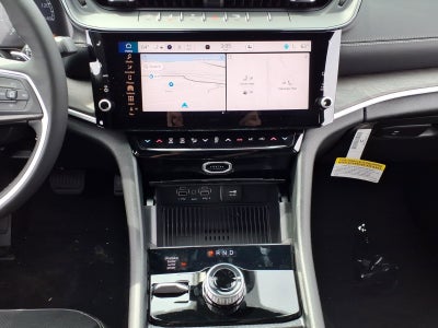 2026 Jeep Grand Cherokee Laredo Altitude