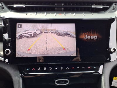 2026 Jeep Grand Cherokee Laredo Altitude