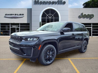 2026 Jeep Grand Cherokee Laredo Altitude