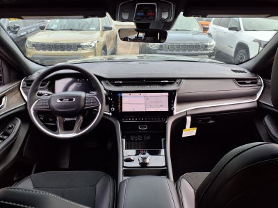 2026 Jeep Grand Cherokee Laredo Altitude