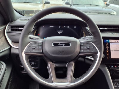 2026 Jeep Grand Cherokee Laredo Altitude