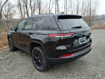 2026 Jeep Grand Cherokee Laredo Altitude