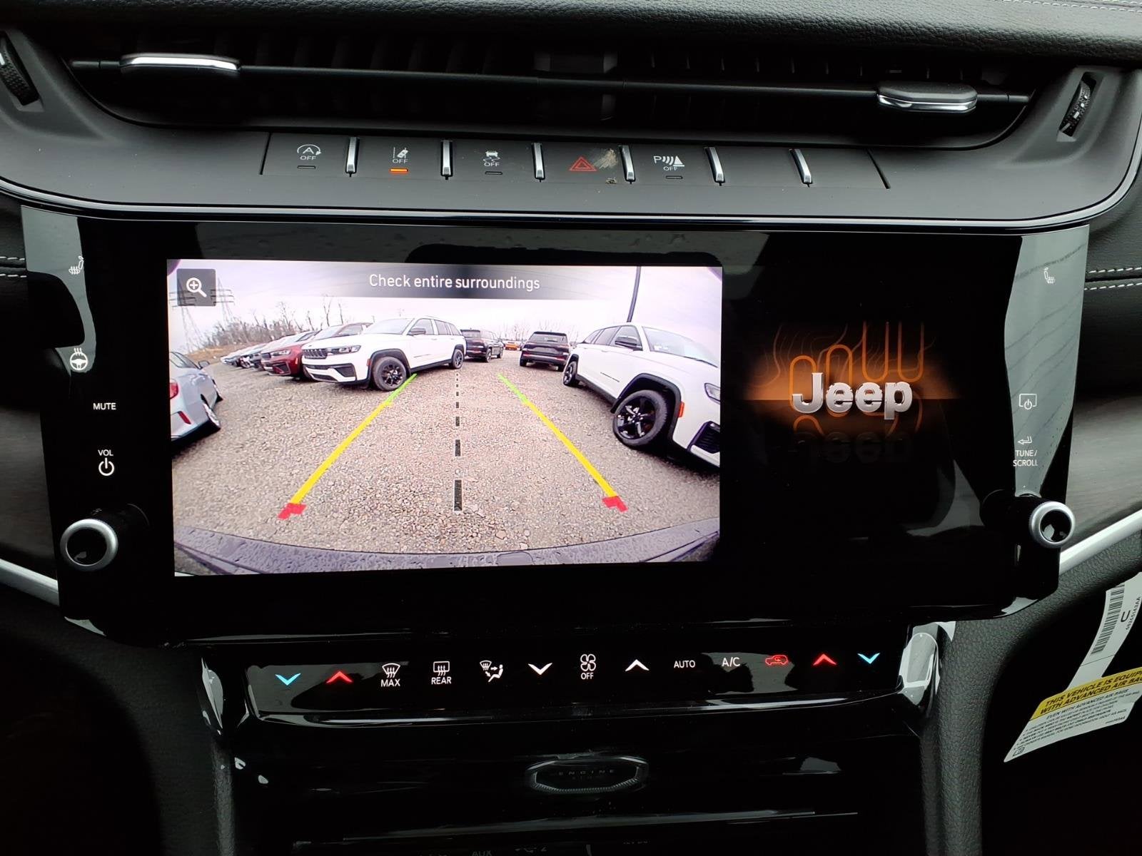 2026 Jeep Grand Cherokee Laredo Altitude